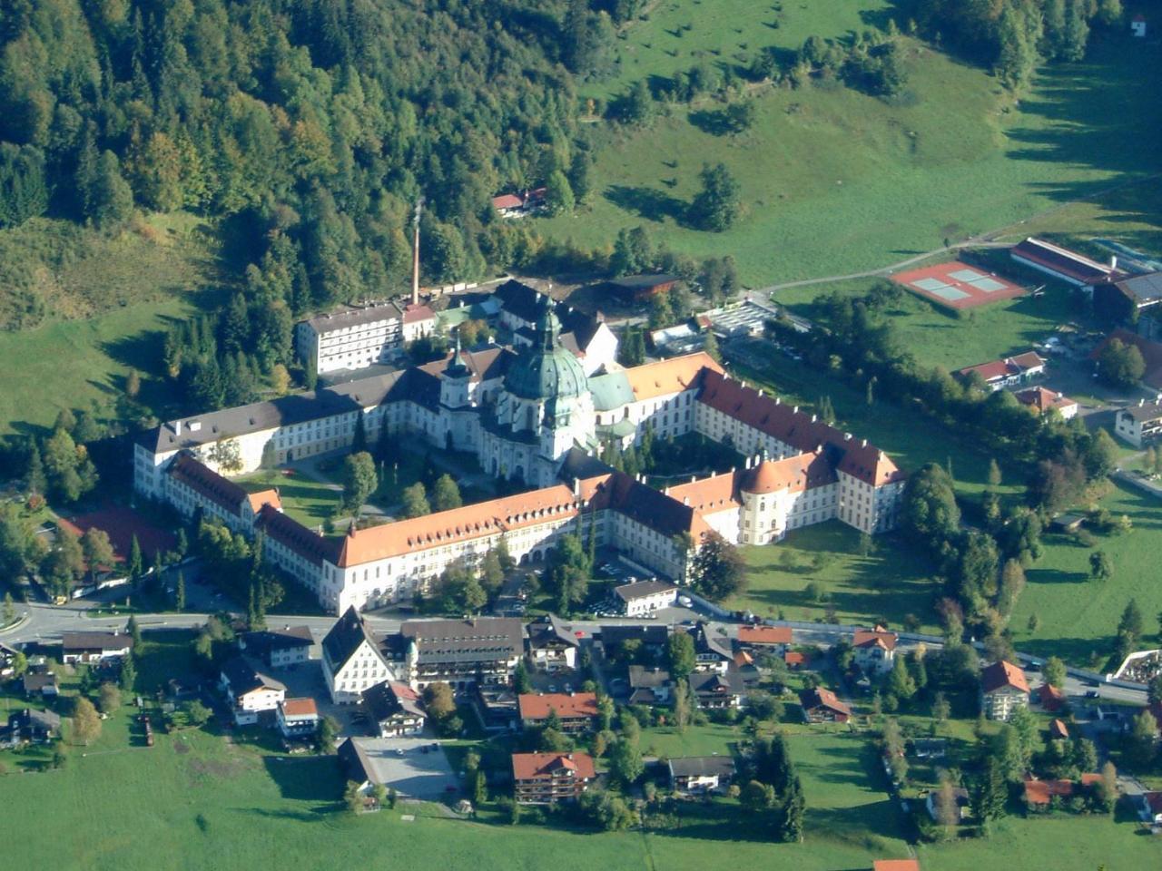 Gaestehaus Alpina Hotel Bad Kohlgrub Luaran gambar